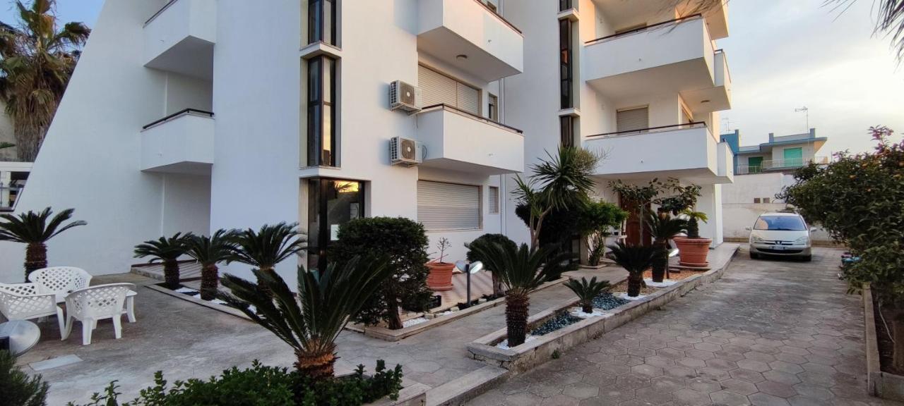 Infinity Residence Con Parcheggio Porto Cesareo Eksteriør bilde