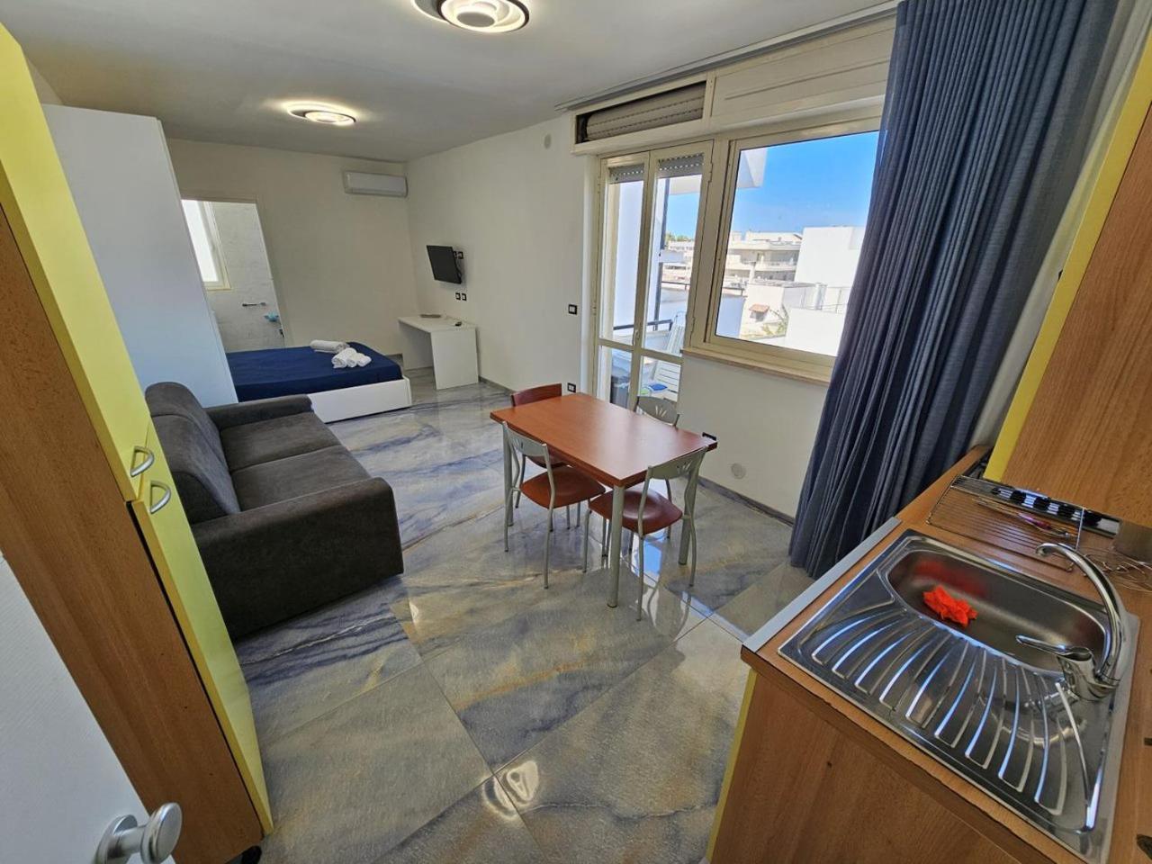 Infinity Residence Con Parcheggio Porto Cesareo Eksteriør bilde